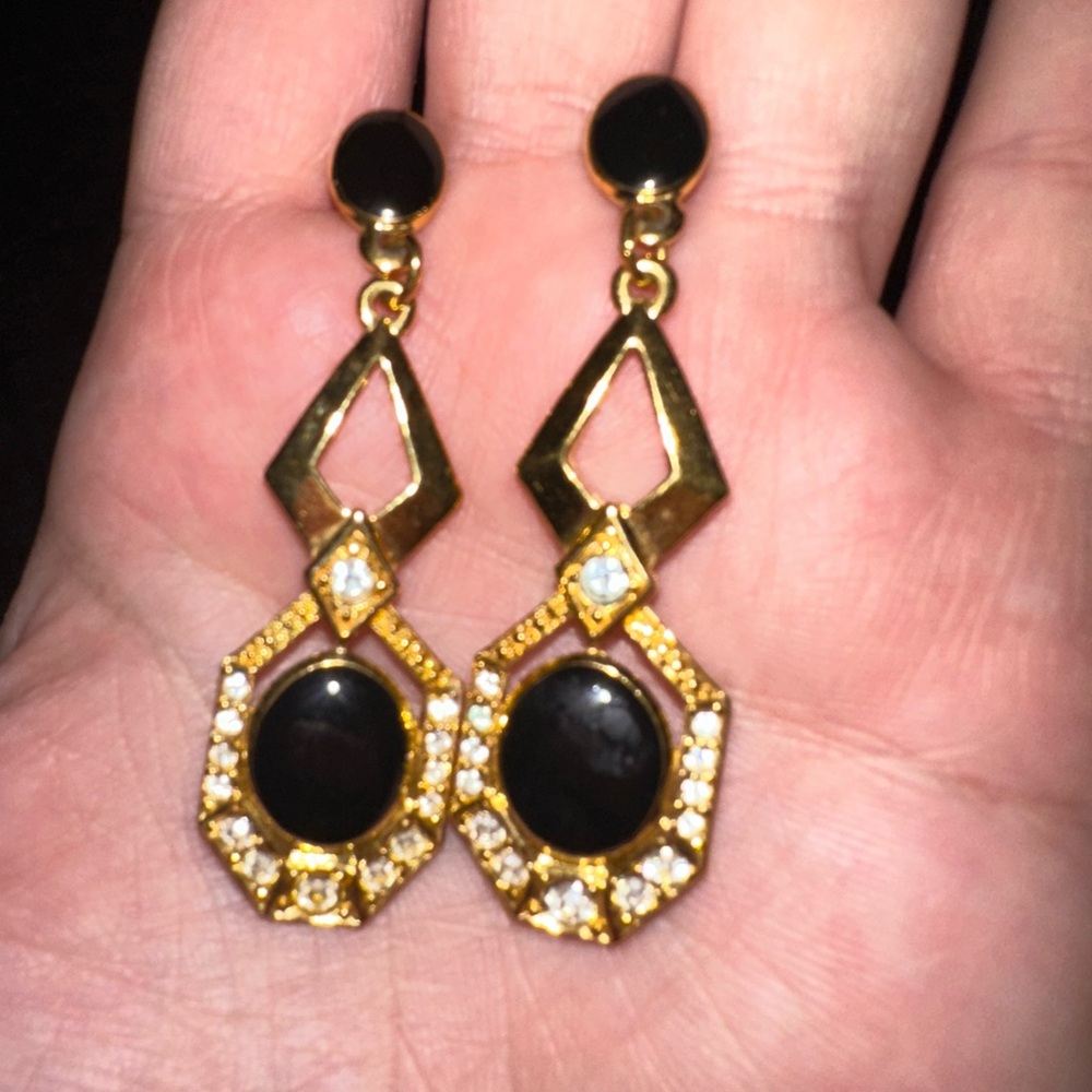 Avon Vintage Age of Elegance Pierced Earrings Estate Item Estate Jewelry